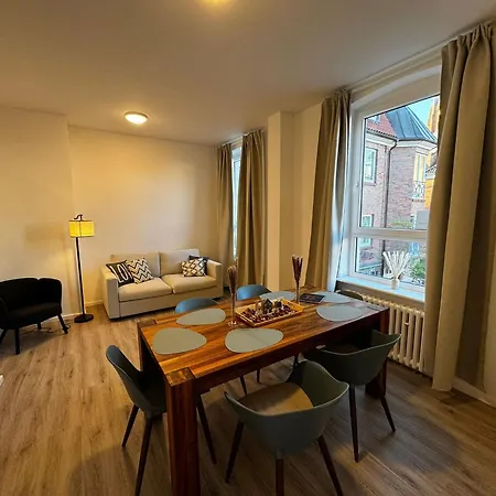 Altstadt 83 Qm Букстехуде
